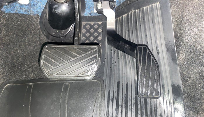 2018 Maruti Wagon R 1.0 VXI AMT, Petrol, Automatic, 49,275 km, Pedals