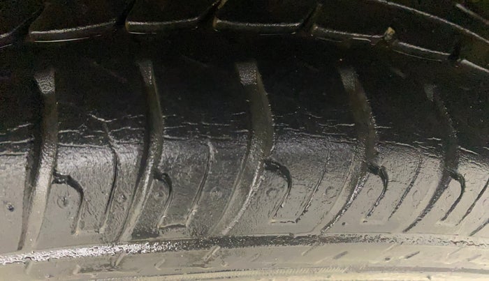 2018 Maruti Wagon R 1.0 VXI AMT, Petrol, Automatic, 49,275 km, Left Rear Tyre Tread