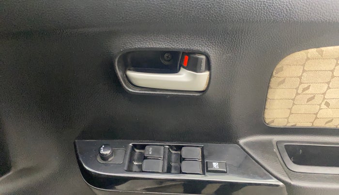 2018 Maruti Wagon R 1.0 VXI AMT, Petrol, Automatic, 49,275 km, Driver Side Door Panels Control