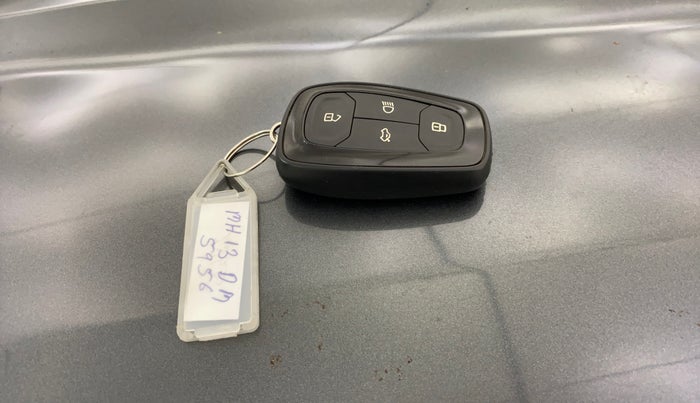 2020 Tata NEXON XZ PLUS (O) PETROL, Petrol, Manual, 17,461 km, Key Close Up