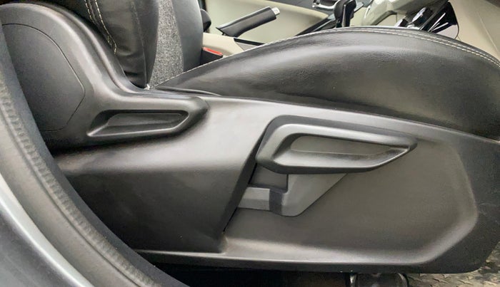 2020 Tata NEXON XZ PLUS (O) PETROL, Petrol, Manual, 17,461 km, Driver Side Adjustment Panel