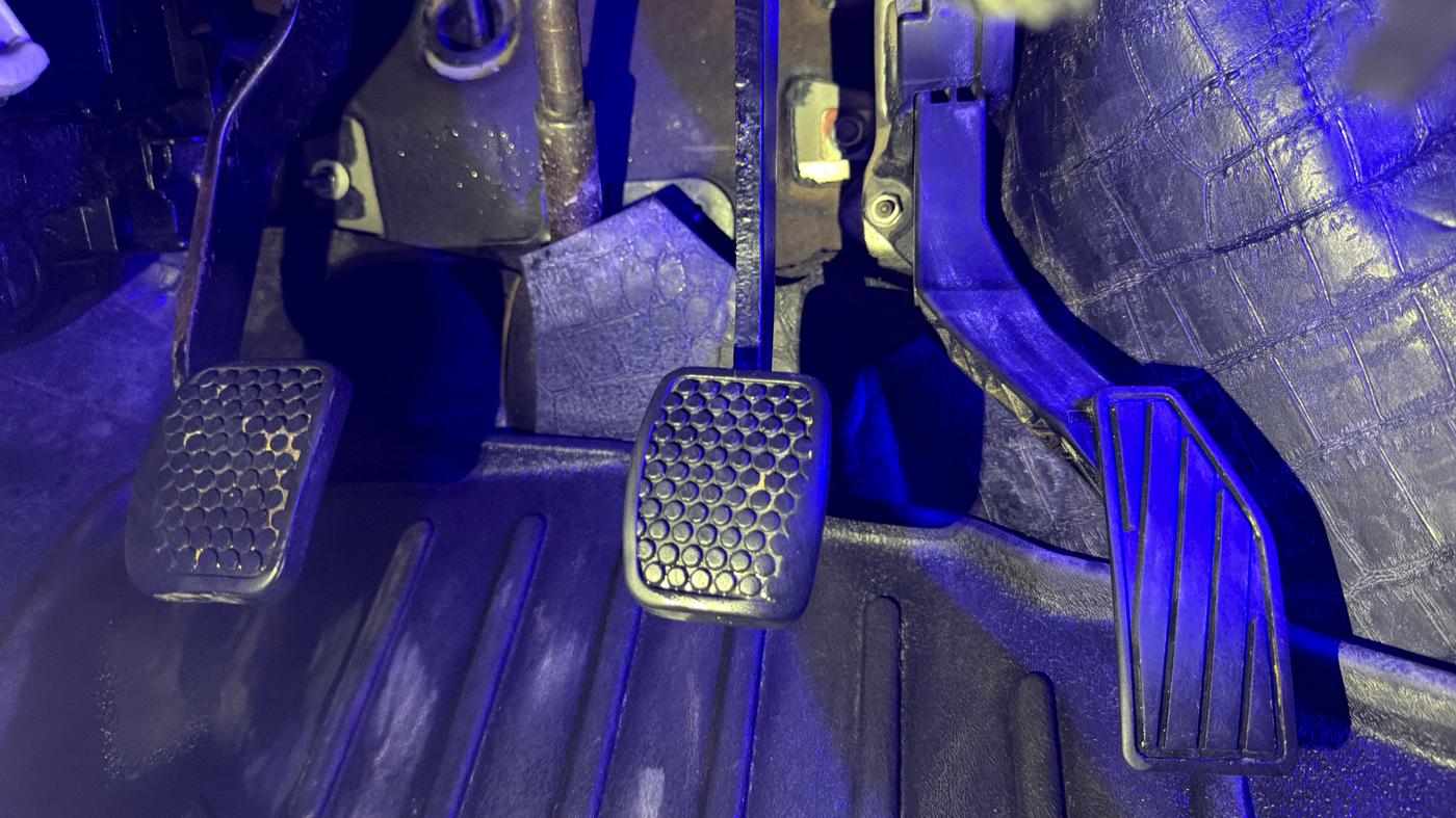 2015 Maruti Alto K10 VXI (O), Petrol, Manual, 86,069 km, Pedals