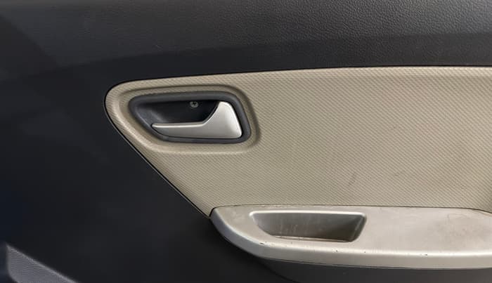 2015 Maruti Alto K10 VXI (O), Petrol, Manual, 86,069 km, Driver Side Door Panels Control