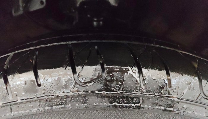 2020 KIA SELTOS GTX PLUS AT 1.5 DIESEL, Diesel, Automatic, 67,305 km, Right Front Tyre Tread