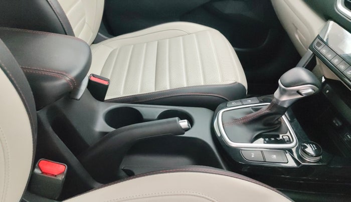 2020 KIA SELTOS GTX PLUS AT 1.5 DIESEL, Diesel, Automatic, 67,305 km, Gear Lever
