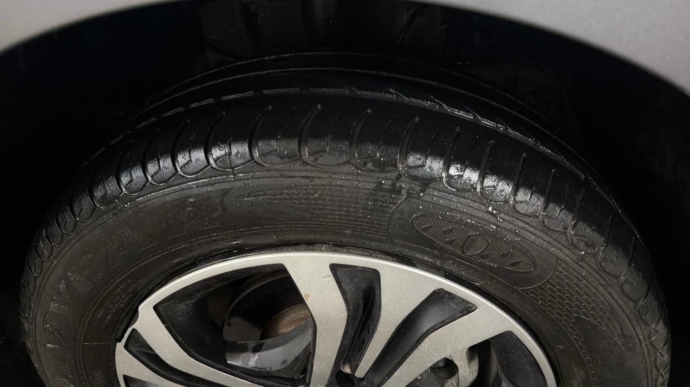 2019 Tata Tiago XZA PETROL, Petrol, Automatic, 27,925 km, Right Front Tyre Tread
