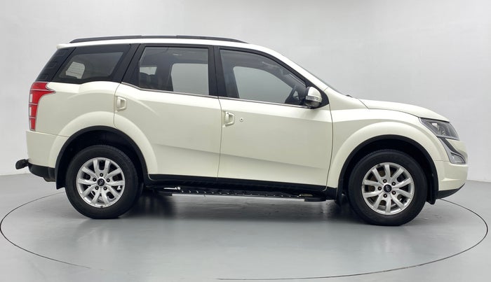 2017 Mahindra XUV500 W10 FWD, Diesel, Manual, 40,984 km, Right Side