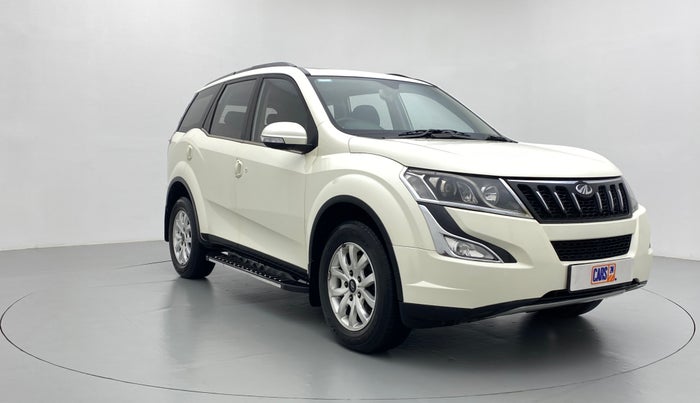 2017 Mahindra XUV500 W10 FWD, Diesel, Manual, 40,984 km, Right Front Diagonal