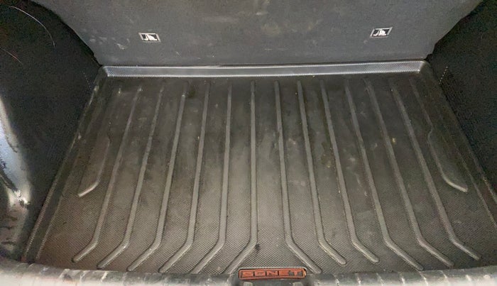 2021 KIA SONET GTX PLUS 1.0 DCT, Petrol, Automatic, 48,613 km, Boot Inside