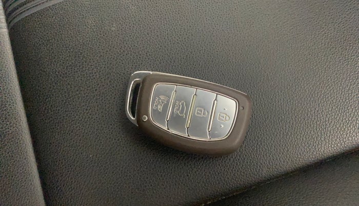 2021 Hyundai NEW I20 Asta 1.0 GDI Turbo IMT, Petrol, Manual, 37,085 km, Key Close Up