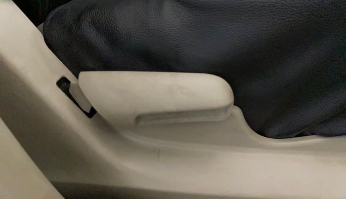 2019 Maruti Celerio VXI CNG, CNG, Manual, 29,929 km, Driver Side Adjustment Panel