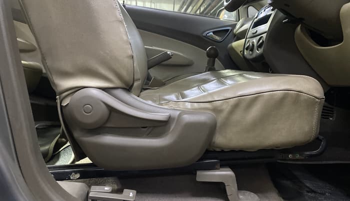 2013 Chevrolet Sail 1.2 LS ABS, Petrol, Manual, 62,476 km, Driver Side Adjustment Panel