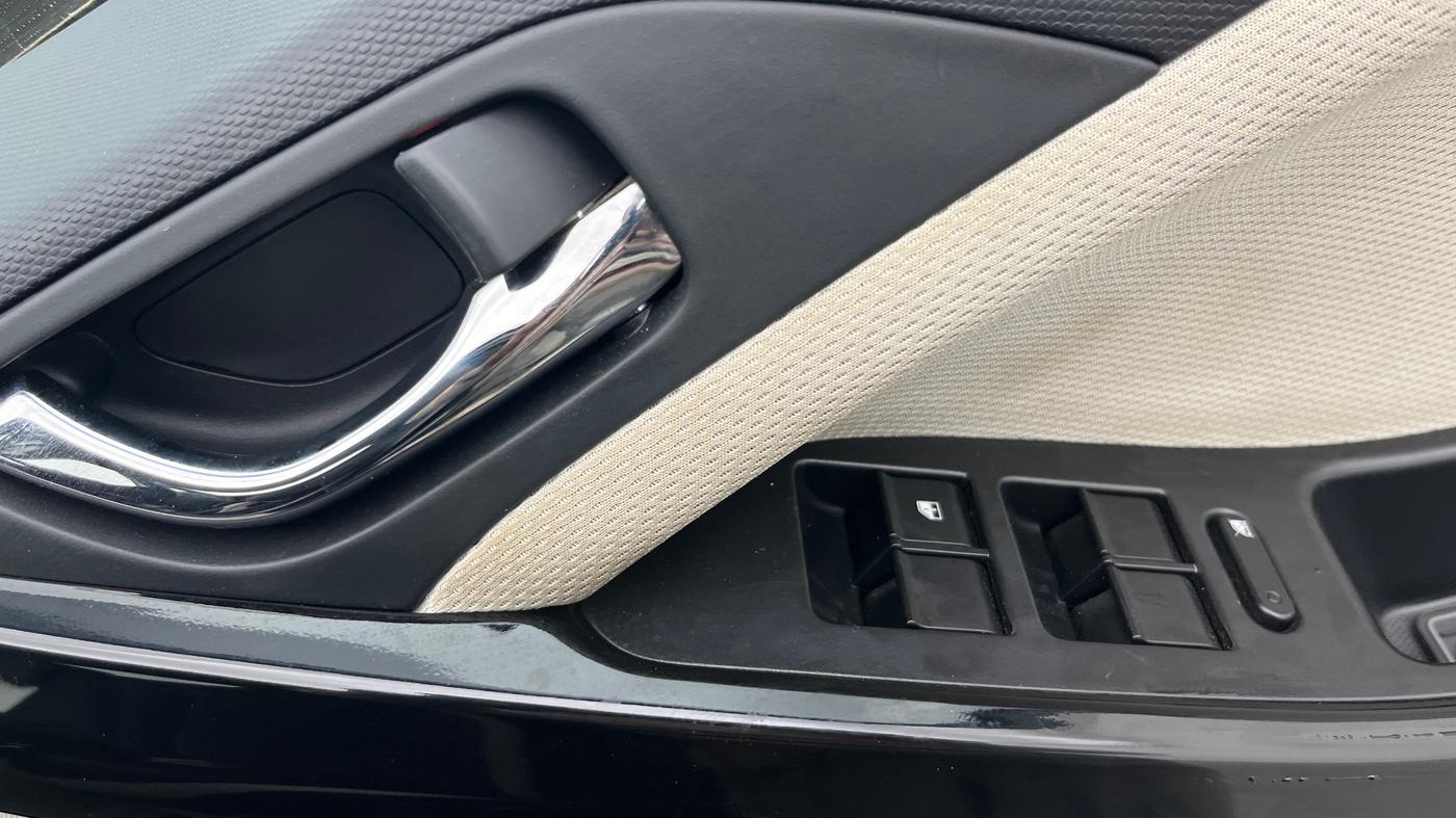 2022 Tata NEXON XZ PLUS PETROL, Petrol, Manual, 26,541 km, Driver Side Door Panels Control