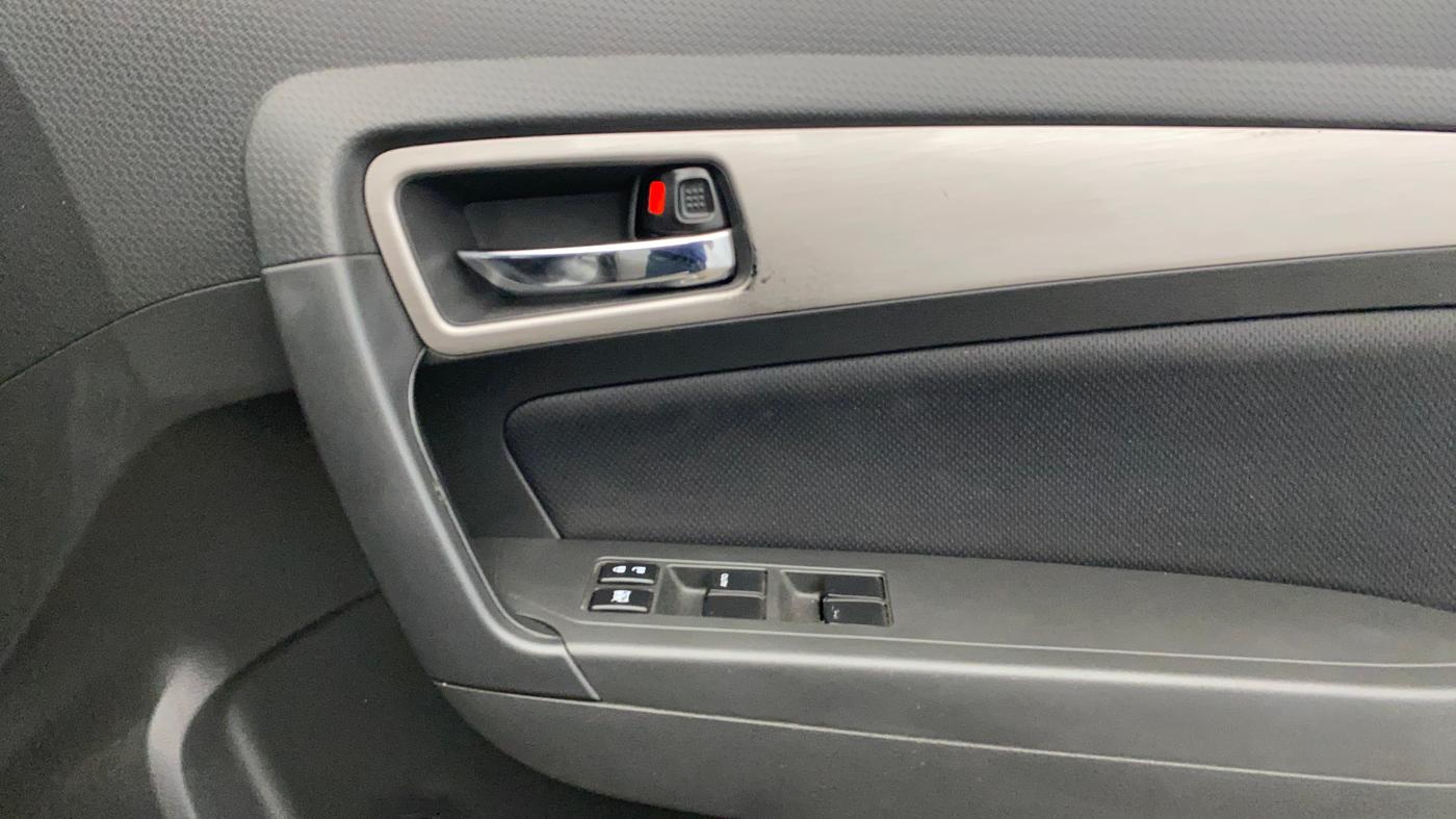 2016 Maruti Vitara Brezza ZDI PLUS, Diesel, Manual, 93,645 km, Driver Side Door Panels Control