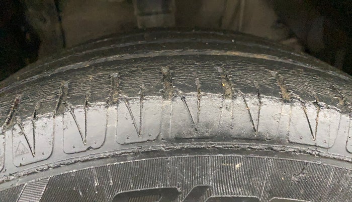 2016 Maruti Vitara Brezza ZDI PLUS, Diesel, Manual, 93,645 km, Right Front Tyre Tread