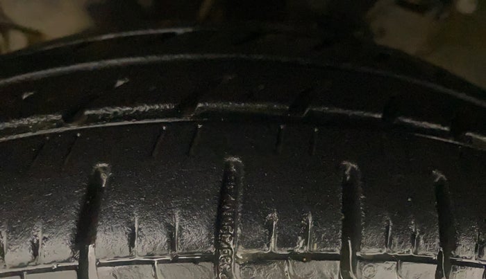 2013 Hyundai i10 SPORTZ 1.2 AT, Petrol, Automatic, 76,045 km, Left Front Tyre Tread