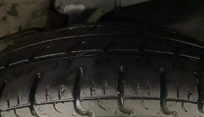 2013 Hyundai i10 SPORTZ 1.2 AT, Petrol, Automatic, 76,045 km, Left Rear Tyre Tread