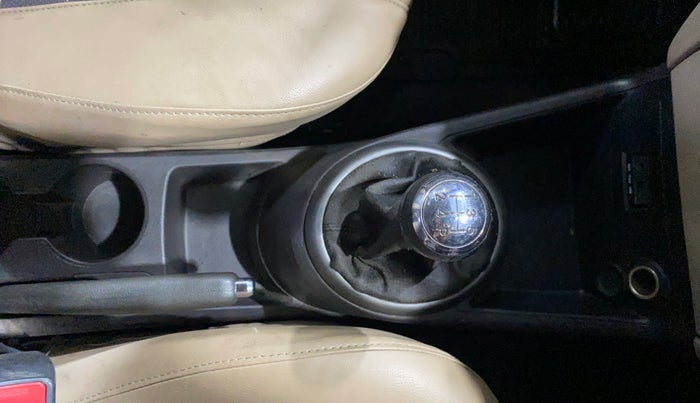 2013 Hyundai i20 SPORTZ 1.2, Petrol, Manual, 66,248 km, Gear Lever