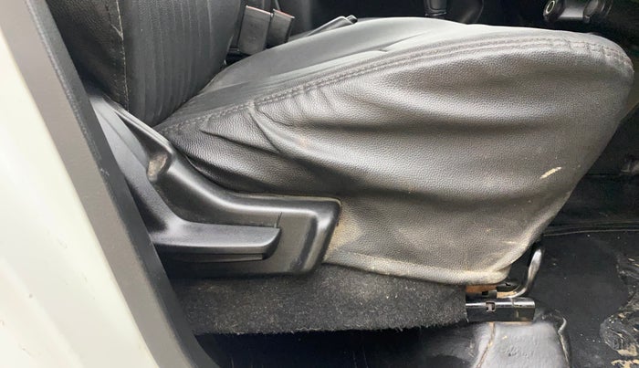 2017 Maruti IGNIS SIGMA 1.2, Petrol, Manual, 86,133 km, Driver Side Adjustment Panel