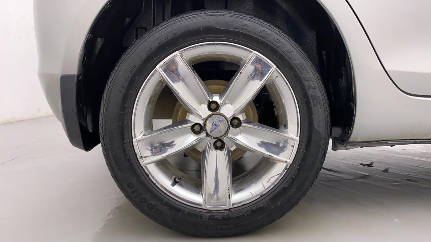 2013 Maruti Swift VDI, Diesel, Manual, 44,102 km, Right Rear Wheel