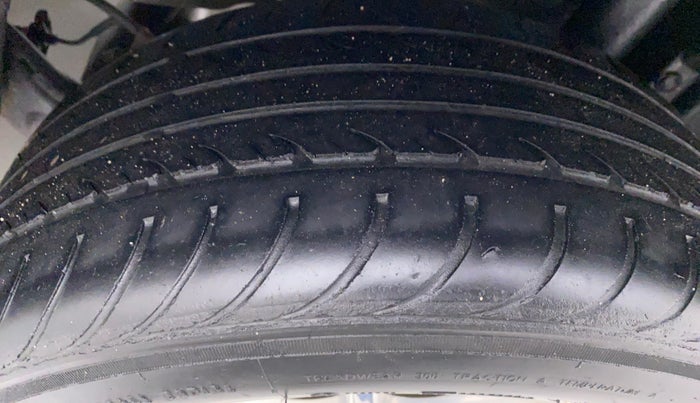 2013 Maruti Swift VDI, Diesel, Manual, 44,102 km, Left Rear Tyre Tread