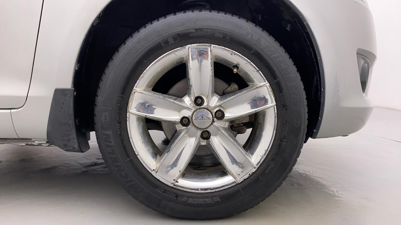 2013 Maruti Swift VDI, Diesel, Manual, 44,102 km, Right Front Wheel