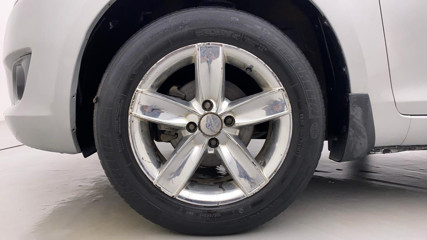 2013 Maruti Swift VDI, Diesel, Manual, 44,102 km, Left Front Wheel