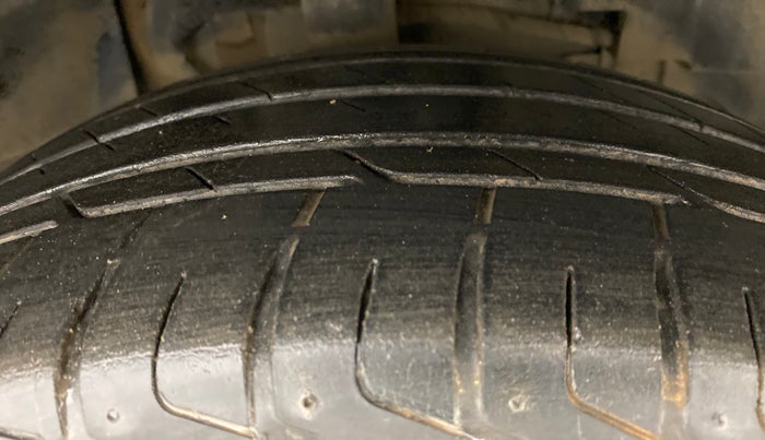 2019 Tata NEXON XZA+ 1.5, Diesel, Automatic, 25,901 km, Right Front Tyre Tread
