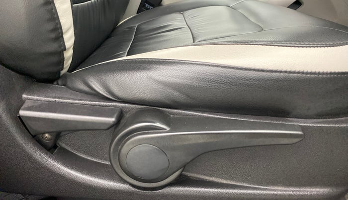 2019 Tata NEXON XZA+ 1.5, Diesel, Automatic, 25,901 km, Driver Side Adjustment Panel