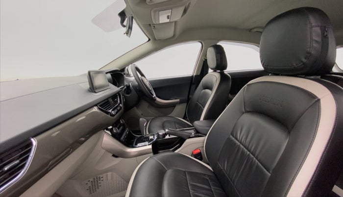 2019 Tata NEXON XZA+ 1.5, Diesel, Automatic, 25,901 km, Right Side Front Door Cabin