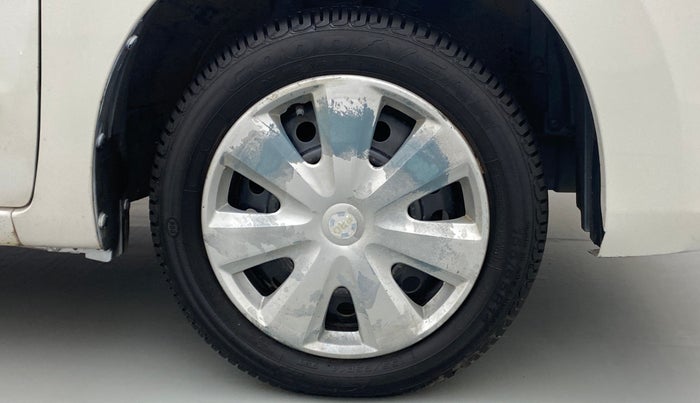 2013 Maruti Wagon R 1.0 VXI, Petrol, Manual, 68,493 km, Right Front Wheel