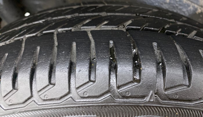 2013 Maruti Wagon R 1.0 VXI, Petrol, Manual, 68,493 km, Right Rear Tyre Tread