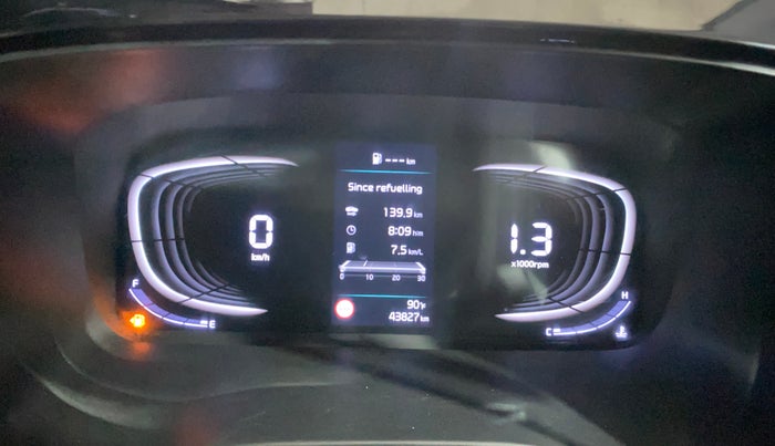 2022 KIA CARENS LUXURY PLUS 1.4 PETROL 7 STR, Petrol, Manual, 43,820 km, Odometer Image