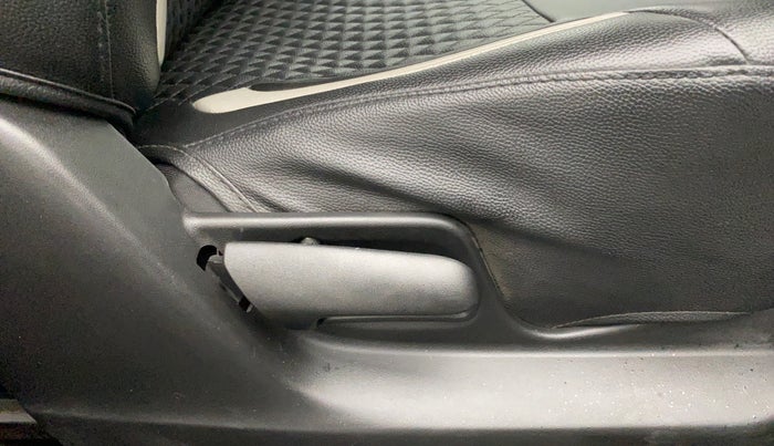 2017 Maruti Swift VXI OPT, Petrol, Manual, 55,176 km, Driver Side Adjustment Panel
