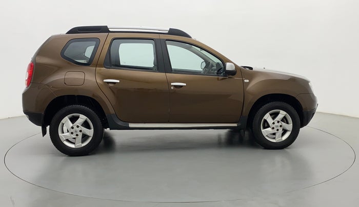 2015 Renault Duster 110 PS RXZ DIESEL OPT, Diesel, Manual, 93,407 km, Right Side