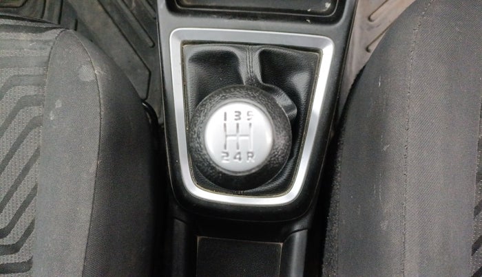 2018 Maruti Swift VXI, CNG, Manual, 67,075 km, Gear Lever
