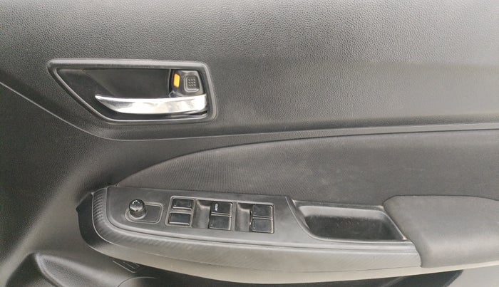 2018 Maruti Swift VXI, CNG, Manual, 67,075 km, Driver Side Door Panels Control