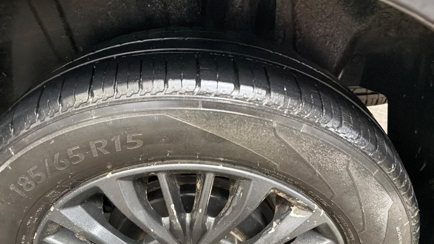 2021 Maruti XL6 ZETA MT, Petrol, Manual, 47,413 km, Left Rear Tyre Tread