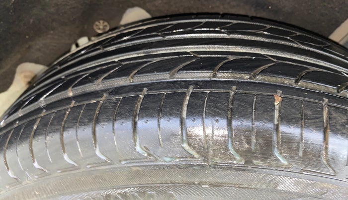 2014 Ford Ecosport TITANIUM 1.0L ECOBOOST, Petrol, Manual, 38,001 km, Left Rear Tyre Tread