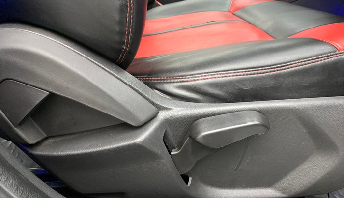 2019 Ford FREESTYLE TITANIUM 1.2 TI-VCT MT, Petrol, Manual, 20,706 km, Driver Side Adjustment Panel