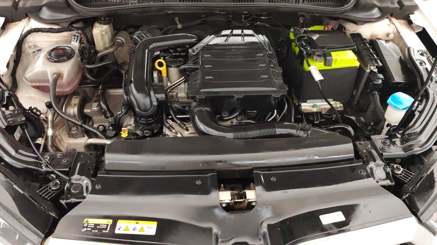 2023 Skoda SLAVIA STYLE 1.0L TSI AT, Petrol, Automatic, 80,387 km, Engine View