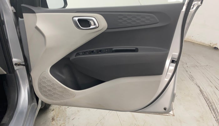 2021 Hyundai GRAND I10 NIOS SPORTZ 1.2 KAPPA VTVT, Petrol, Manual, 24,243 km, Driver Side Door Panels Control