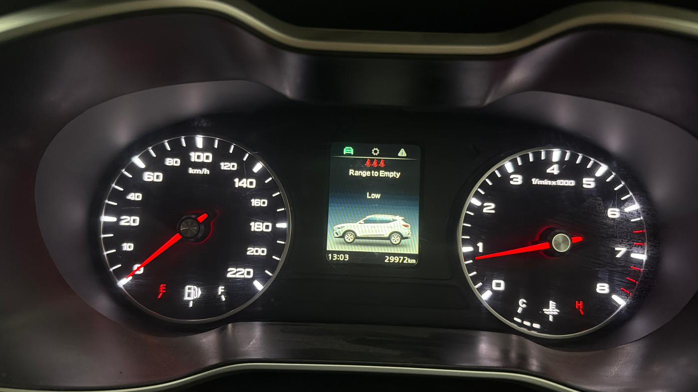 2024 MG ASTOR Shine 1.5 MT (Ivory), Petrol, Manual, 29,950 km, Odometer Image