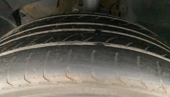 2020 Renault Duster RXZ 1.3 TURBO PETROL MT, Petrol, Manual, 95,849 km, Left Front Tyre Tread