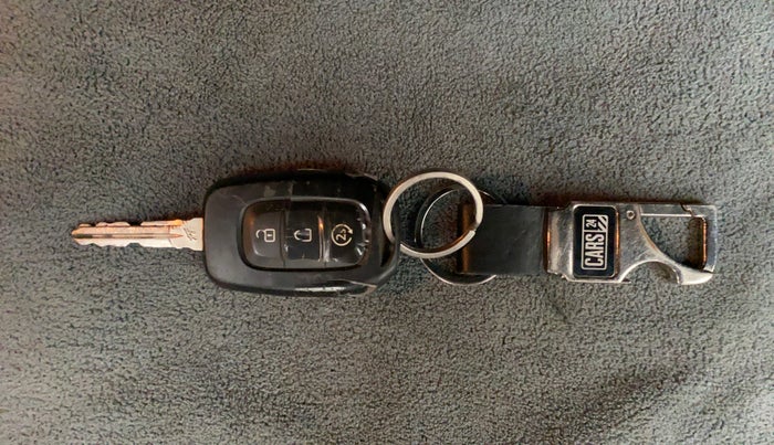 2020 Renault Duster RXZ 1.3 TURBO PETROL MT, Petrol, Manual, 95,849 km, Key Close Up
