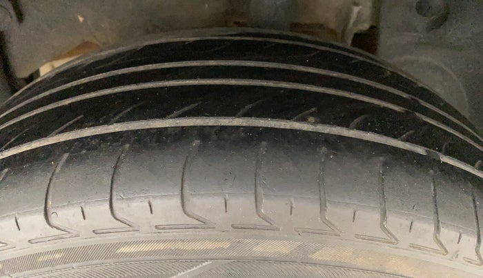 2020 Renault Duster RXZ 1.3 TURBO PETROL MT, Petrol, Manual, 95,849 km, Left Rear Tyre Tread