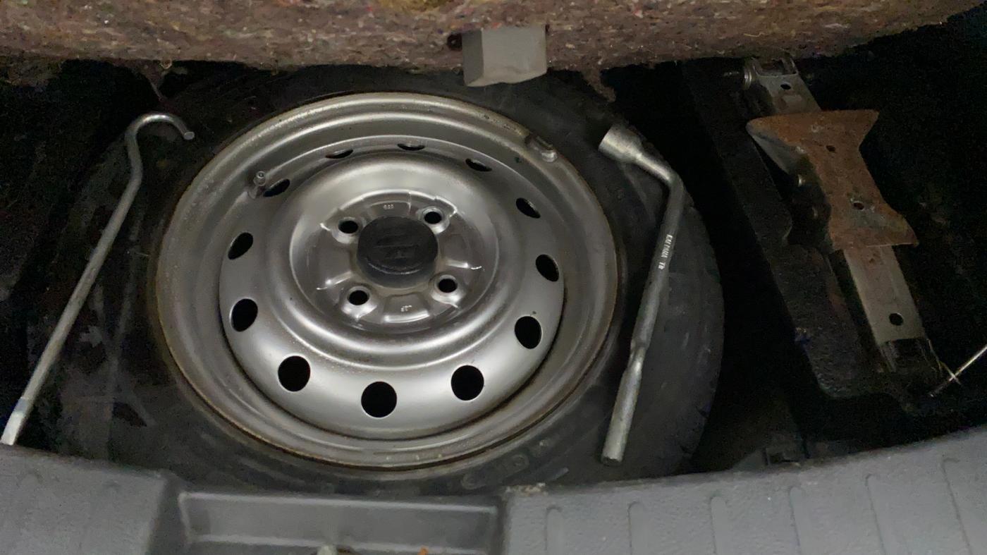 2011 Maruti Wagon R 1.0 LXI, Petrol, Manual, 38,592 km, Spare Tyre