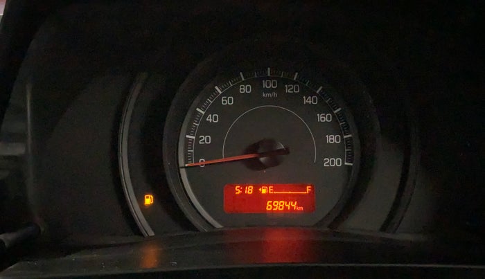 2019 Maruti Swift LXI, CNG, Manual, 69,834 km, Odometer Image