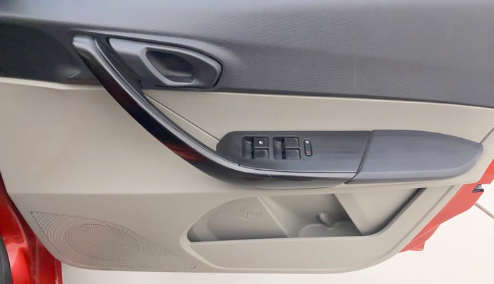 2019 Tata Tiago XT PETROL, Petrol, Manual, 81,541 km, Driver Side Door Panels Control