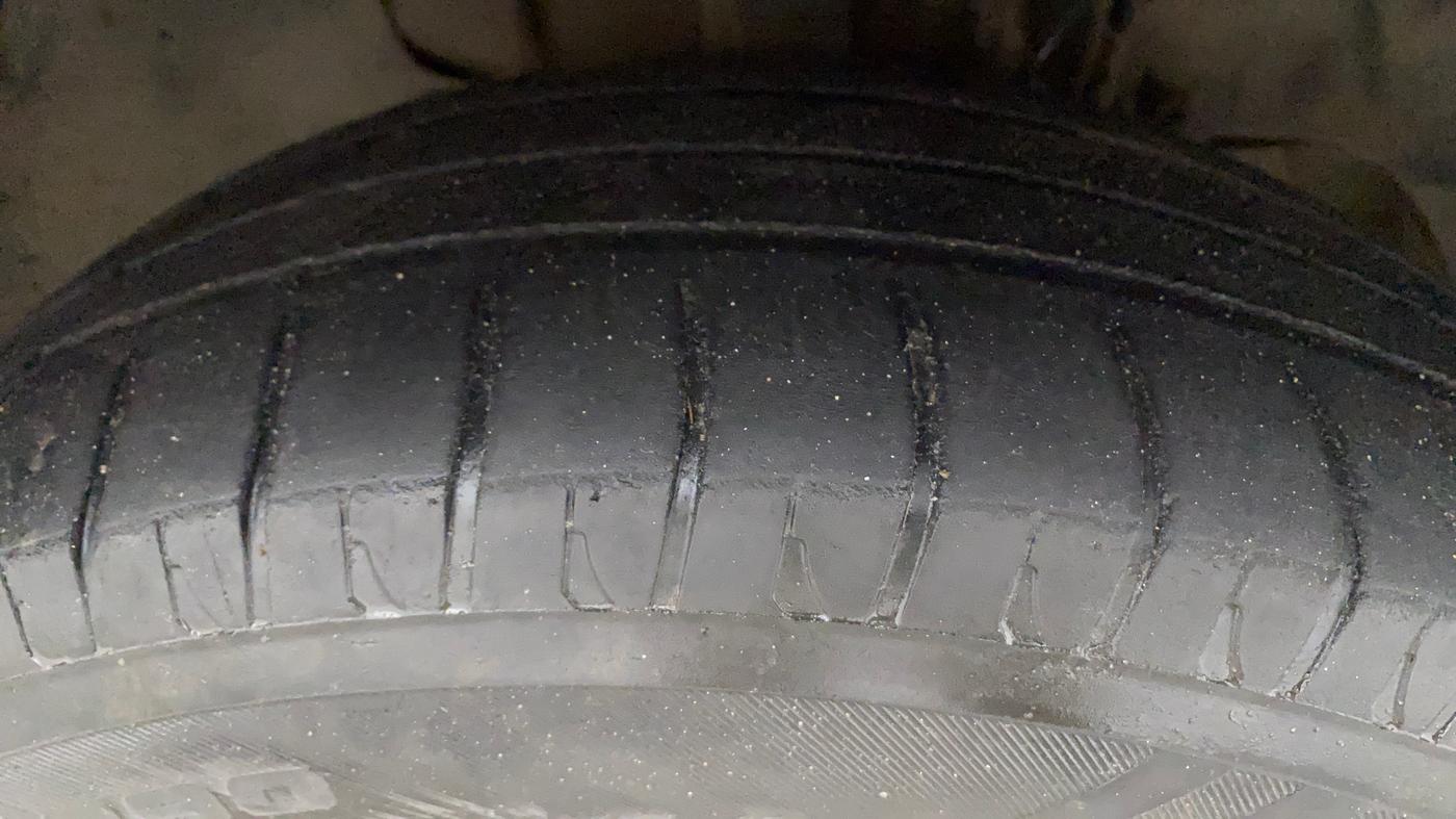 2019 Tata Tiago XT PETROL, Petrol, Manual, 81,541 km, Right Front Tyre Tread